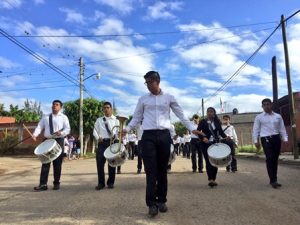 Desfile cívico milutar