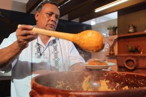 Reciben más de dos mil asistentes