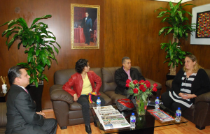 Diputada constituyente Lol Kin Castañeda y el coordinador del Programa de Estudios en Disidencia Sexual de la Universidad Autónoma de la Ciudad de México, Héctor Salinas 