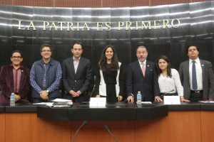 Los senadores Roberto Gil Zuarth, Armando Ríos Piter y Raúl Cervantes Andrade participaron en Sesión de la Asamblea Juventud Constituyente, que organizan la Comisión Especial para el Diagnóstico y Reflexión sobre el texto que conforma la Constitución Política de los Estados Unidos Mexicanos y el movimiento MOTIVA.