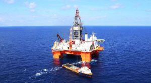 A disposición de terceros información