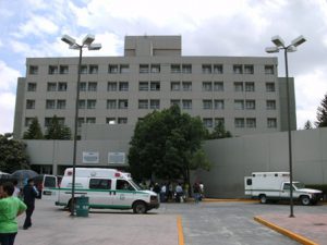 Atendida por fractura de húmero derecho