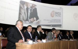 A través de teléfonos móviles y tabletas