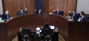 Deja en firme resoluciones de autoridades electorales