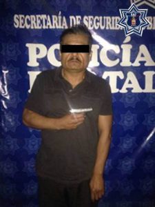 Portaban dos armas de fuego, una pistola tipo revólver calibre 38 SPL y una subametralladora calibre 22.