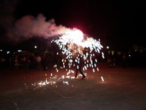 Jaque Mate: Cargo al buey, no, era el torito de luces.