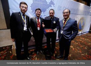 Aprovechar experiencias e incrementar los programas multilaterales de capacitación.