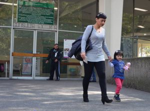 Salvan la vida de su hija