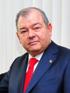 De conformidad con la práctica diplomática