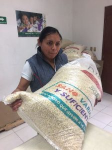 Laboran sin importar la lejanía o la dificultad de los caminos.