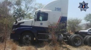 Recuperan tractocamión reportado como robado horas antes.