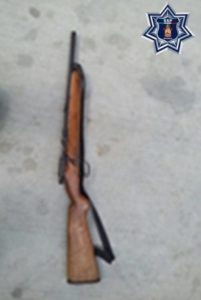 Aseguran arma larga sobre la carretera local Río Grande-Santa Catarina Juquila.