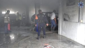 Policía Estatal y el Heroico Cuerpo de Bomberos auxiliaron la emergencia.