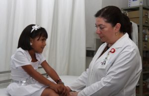 Fiebre sin causa evidente, falta de apetito, anorexia, expulsión involuntaria de orina por la noche, palidez, irritabilidad, náuseas y vómito ocasional, algunas de las causas.