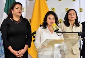 México vive un déficit democrático y una grave crisis de Derechos Humanos.