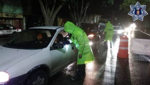 Los conductores arrestados fueron trasladados al Cuartel General de la Policía Estatal.