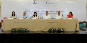 Mesa “¿Cómo enfrentar la violencia y acoso político de las mujeres en las entidades federativas?”.