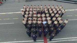 Reconocen disciplina, lealtad, patriotismo, valor, honradez, abnegación, espíritu de cuerpo e igualdad.