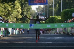 Una carrera de cerca de 18 mil corredores.