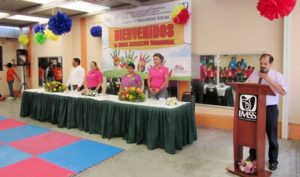 Samuel Vásquez Jiménez, secretario del Interior y propaganda del SNTSS, inauguró el curso.