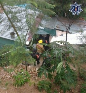 Bomberos paramédicos proporcionaron atención, reportando sólo pérdidas materiales.