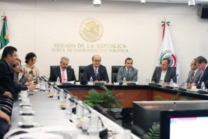 Refirió que le planteó a Ruiz Esparza que era muy apresurada la inauguración del Paso Exprés.