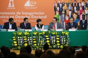 Con esta Maestría se maximiza su desempeño en las tareas inherentes a la función electoral.