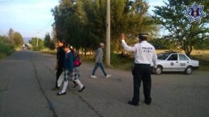 Cerca de un millón de escolares asistieron a los 13 mil 500 planteles educativos.