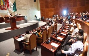 Aprueban minuta de reformas a los artículos 16, 17 y 73 de la Constitución Política de los Estados Unidos Mexicanos.