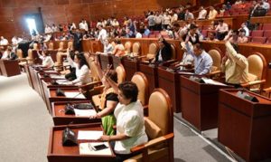 El dictamen no violenta ni trasgrede los Usos y Costumbres de los municipios que se rigen por los sistemas normativos internos.