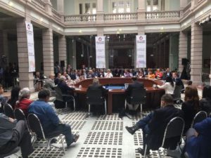 El país está en un estado de emergencia y el régimen presidencialista está agotado.