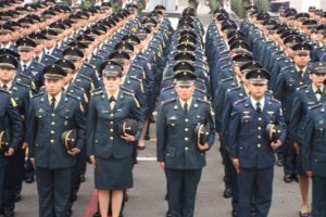 La SEDENA reconoce el esfuerzo de los oficiales ascendidos, reclasificados y veteranizados.