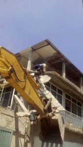 También, intensifica labores de levantamiento de escombros de casas y edificios.