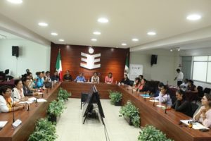 Intercambian experiencias