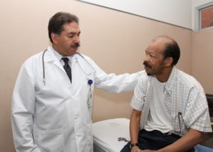 Un tumor cerebral puede alterar funciones vitales o las conexiones con el resto del cerebro.