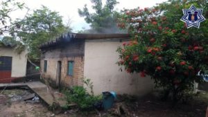 Los menores de edad se encontraban encerrados al interior de la vivienda.