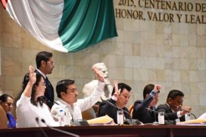 Solicitan libre tránsito en las casetas de cobro de Santo Domingo Tehuantepec y de Ciudad Ixtepec.