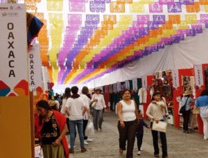 El objetivo es promover y desarrollar oportunidades de negocios para los artesanos.