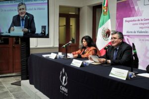 Disparidad entre la cifra de homicidios contra mujeres y el número de averiguaciones previas o carpetas de investigación que se siguen por feminicidio.