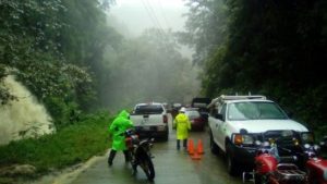 Diversos tramos carreteros presentan afectaciones en la entidad.