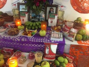 Colabora a mantener viva la tradición del “Día de Muertos”.