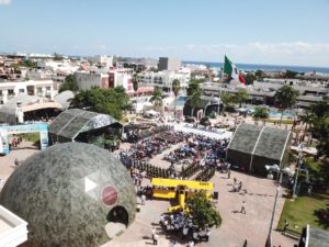 Los visitantes pueden ingresar de manera gratuita a la exposición de 09:00 a 13:00 y de 15:00 a 21:00 horas, de lunes a domingo.