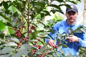 Enrique López Aguilar, investigador y productor de Cafés de Especialidad.