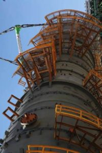 Reconfiguran refinería para incrementar la producción de gasolina, diesel y turbosina.