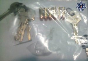 Detenido portaba seis cartuchos útiles, con leyenda “32, 7.65 mm águila”.