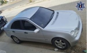 Mercedes-Benz, sedán, gris, número de serie WDBRF42H94F444396.