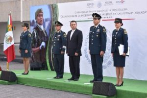 Para que el público asistente conozca las actividades que realizan las mujeres en el Ejército y Fuerza Aérea Mexicanos.