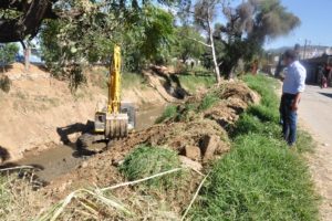 Realizan desazolves permanentes y la construcción de muros de contención de concreto armado.