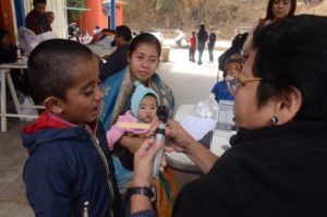 Fueron atendidas personas de la tercera edad y niños, principalmente.