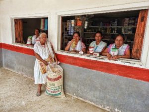 Con 41 tiendas móviles acercan la canasta básica a comunidades aisladas a precios accesibles.